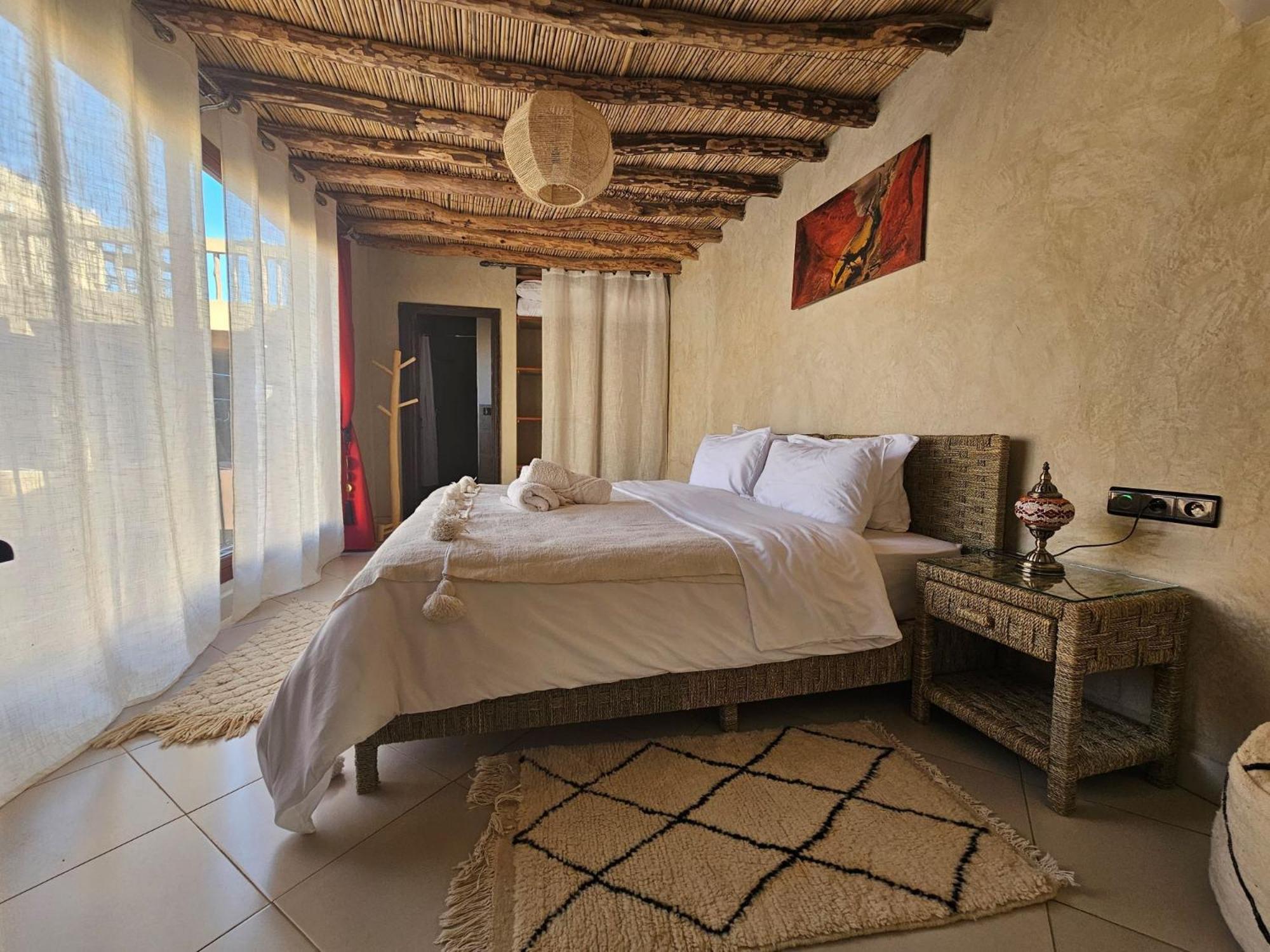 Kasbah La Cigogne Bed & Breakfast Аит Бен Хаду Екстериор снимка