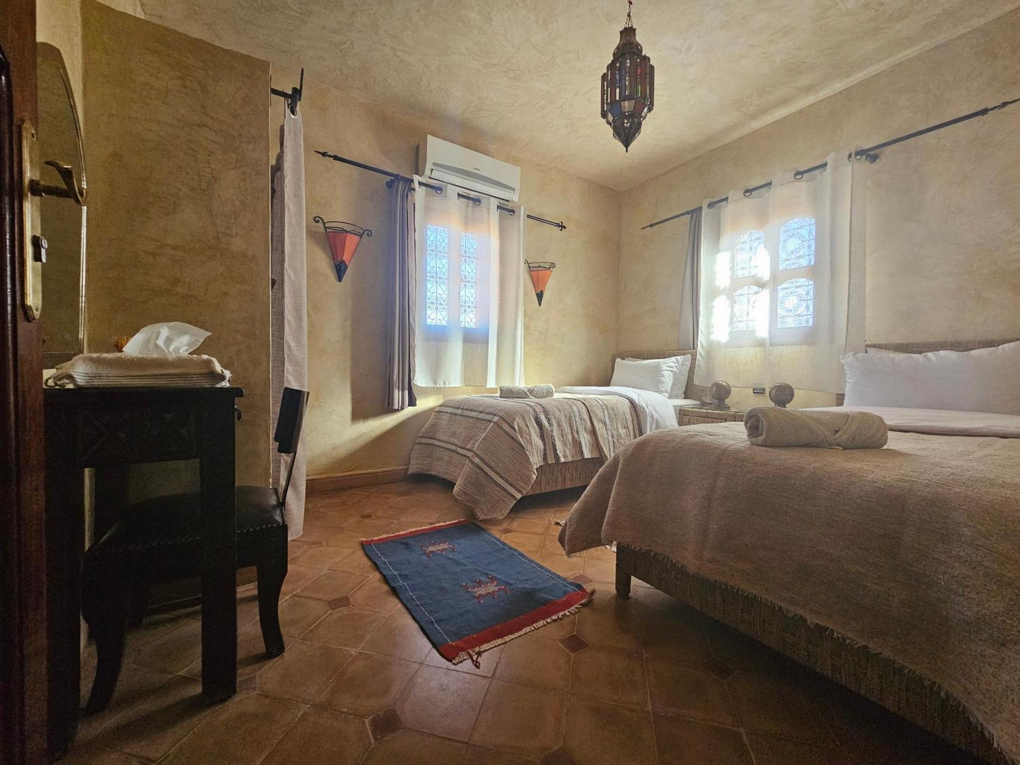 Kasbah La Cigogne Bed & Breakfast Аит Бен Хаду Екстериор снимка